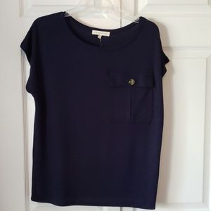 Navy large pocket top